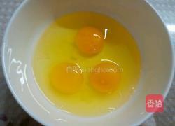 胡萝卜丝鸡蛋饼的做法图解2