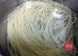 Illustration of how to make beef powder 6