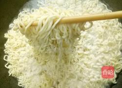 炒泡面的做法图解4