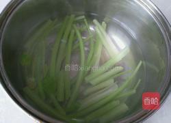 蔬菜丁炒米的做法图解2