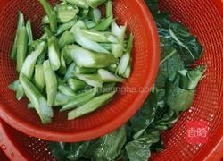 蚝油菜心的做法图解1