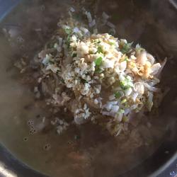 五花肉炖酸菜的做法[图]