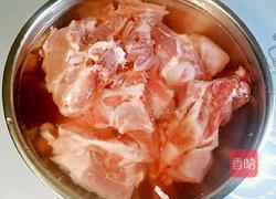 东北酱大骨棒的做法图解2