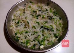 香菜炒萝卜丝的做法图解6