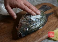 蒸罗非鱼的做法图解1