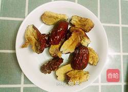 红枣小米粥的做法图解1