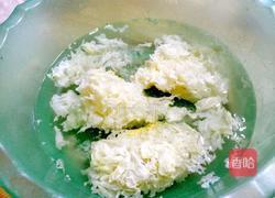 银耳红枣汤的做法图解2