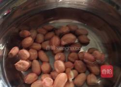 香浓花生红豆豆浆的做法图解2