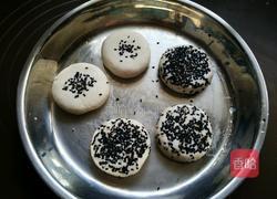 糯米粉芝麻饼的做法图解3