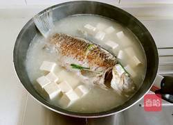 鲫鱼豆腐汤的做法图解8