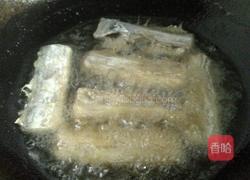 糖醋带鱼的做法图解5