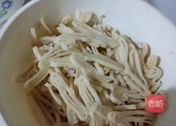 腊肉煮豆丝的做法图解1