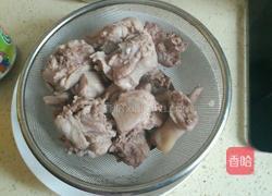 胡萝卜红烧鸭腿的做法图解3