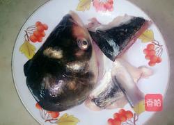 胖头鱼鱼头豆腐汤的做法图解1