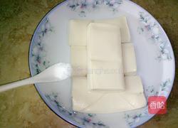 胖头鱼鱼头豆腐汤的做法图解2