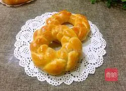 Illustration of how to make garland bread 19