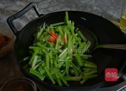 芹菜炒肉丝的做法图解10