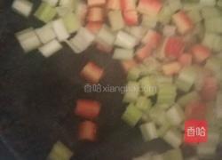 西芹拌花生的做法图解4