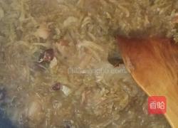 酸菜炖排骨的做法图解6