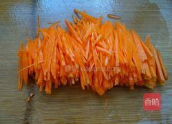肉末胡萝卜丝的做法图解1