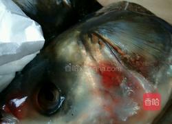 胖鱼头汤的做法图解1