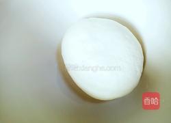 胡萝卜木耳包子的做法图解2