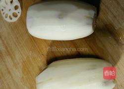 老干妈炒莲菜的做法图解1