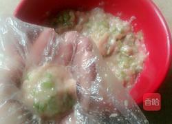 炸芹菜肉丸的做法图解6