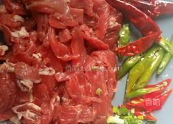 炒烤榨菜牛肉的做法图解1