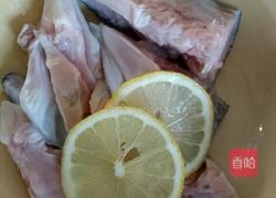 宝宝辅食三文鱼头豆腐汤的做法图解3