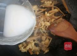 黑木耳炒黄花菜的做法图解22