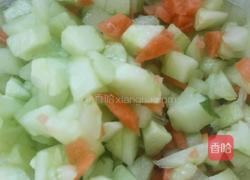 腊肠蛋煎饭的做法图解1