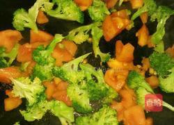 番茄西兰花的做法图解4