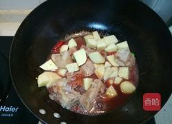 腐乳排骨烧土豆的做法图解8