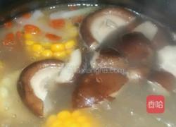 莲藕玉米骨头汤的做法图解8