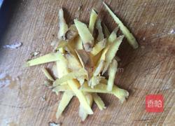 泡椒牛肉的做法图解1