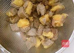 土豆烧牛腩的做法图解4