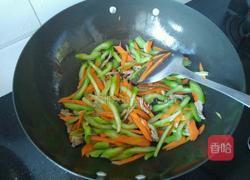 西芹胡萝卜炒肉的做法图解6