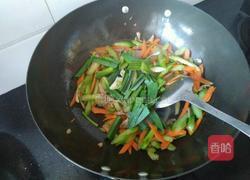 西芹胡萝卜炒肉的做法图解7