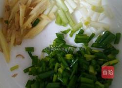 肉丸焖豆腐的做法图解1