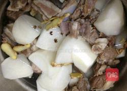羊肉萝卜汤的做法图解3