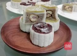 油栗绿豆沙冰皮月饼的做法图解2