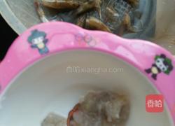 虾仁瘦肉酿香菇的做法图解2