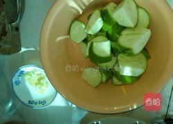 大蒜炒丝瓜的做法图解4