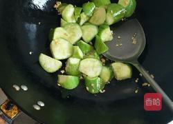 大蒜炒丝瓜的做法图解7