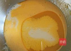 奶牛纹蛋糕卷的做法图解4