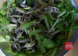 凉拌鱼皮的做法图解4