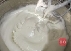 奶油草莓蛋糕卷的做法图解9