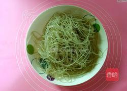 猪肉粉条韭菜包子的做法图解4