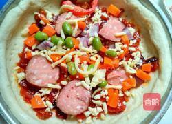 红肠披萨的做法图解3